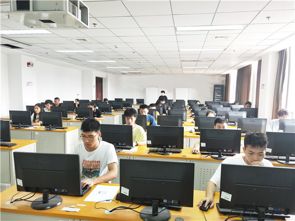 1+X Web前端開發職業技能等級證書中級考試圓滿落幕，助推計算機技術開發人才培養